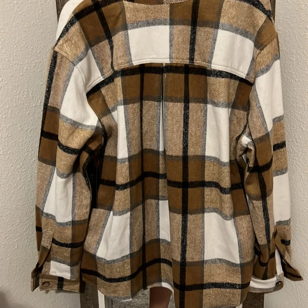 Plaid Shacket - Picture 4 of 5